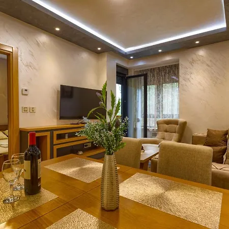 Nele Apartment *
