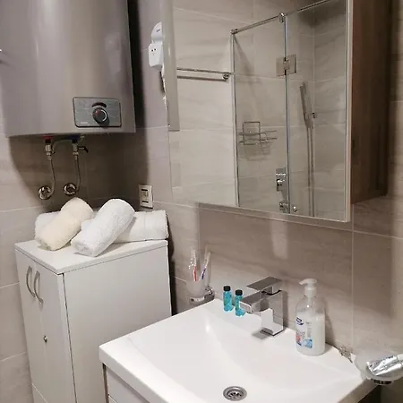 Nele Apartment *