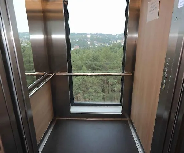 Nele * 兹拉蒂博尔